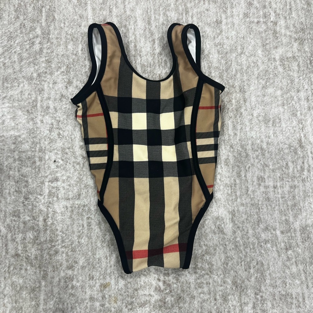 Burberry Kids 3-12 months